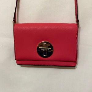 Kate Spade Newbury Lane desert rose crossbody purse. 8” x5.5”x 1”. Great shape.